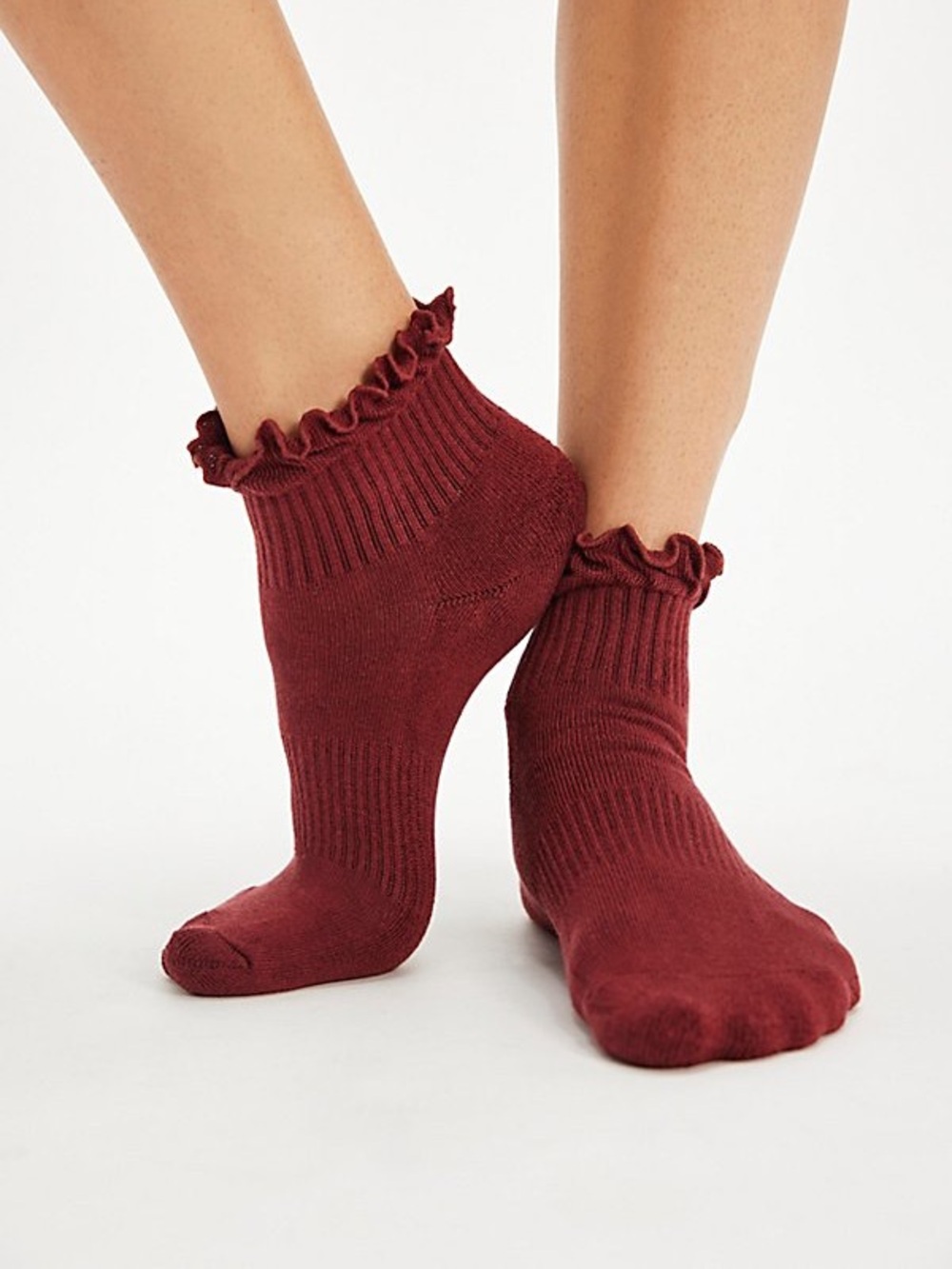 NWT FREE PEOPLE MOVEMENT Movement Classic Ruffle Socks | Burgundy MSRP $18